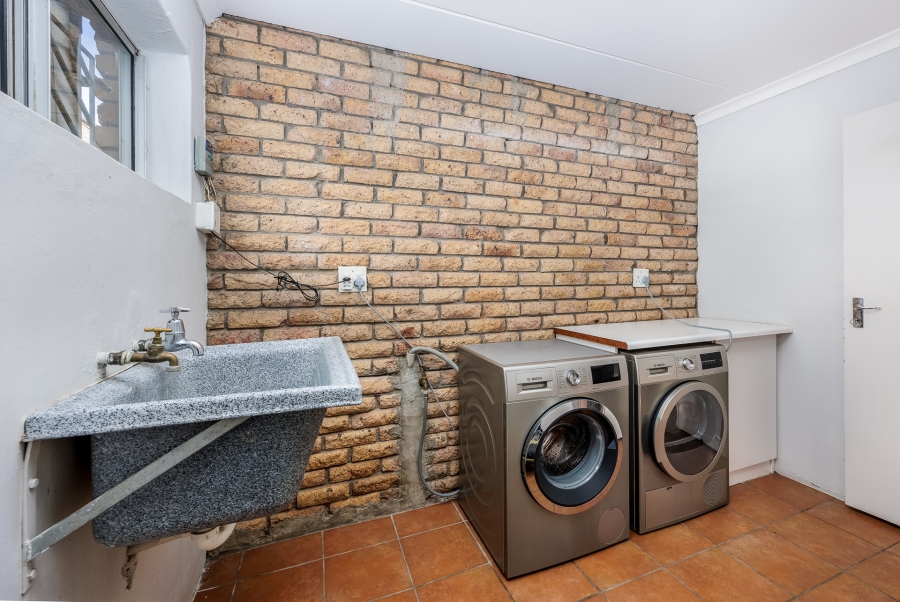 4 Bedroom Property for Sale in Vierlanden Western Cape